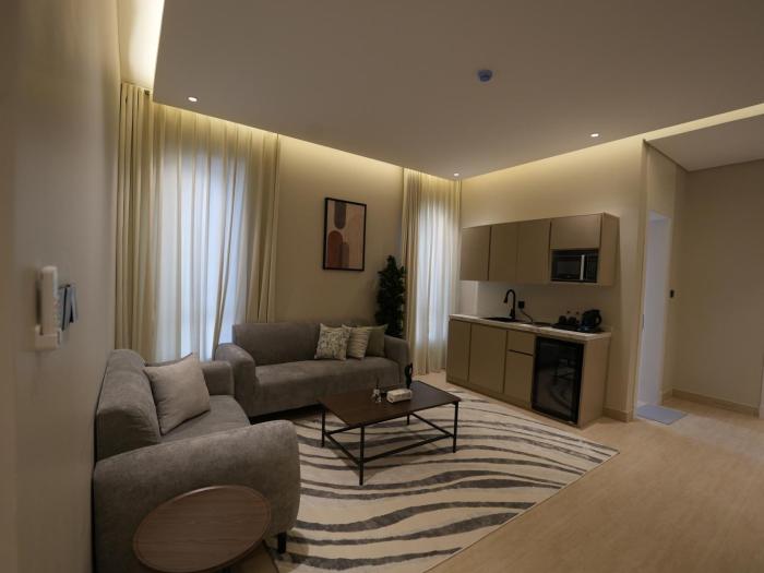 غرفة وصالة في حي العارض