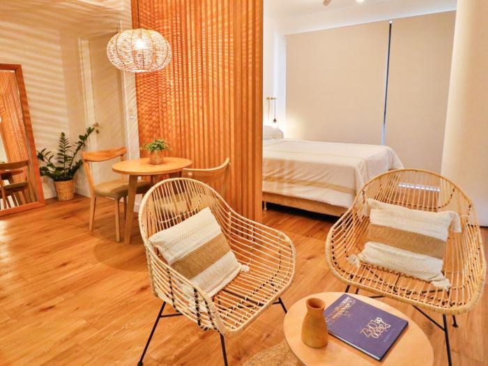 Modern & Bright Studio