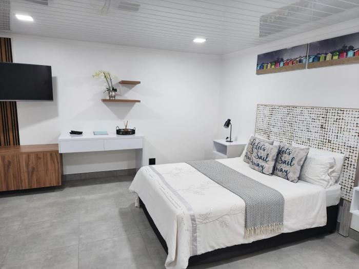 Unit 3 at 9 La Roche Self Catering Apartments