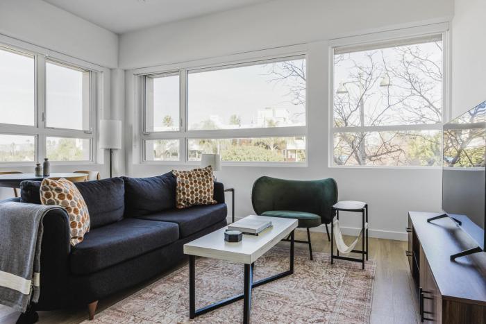 Blueground Mid-Wilshire AC wd nr LACMA LAX-1299