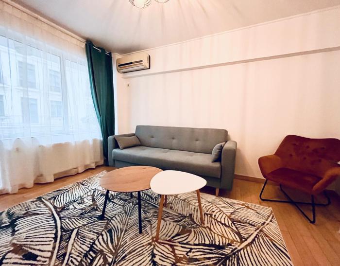 Calea Victoriei Luxe - Elegant Apartment with Balcony