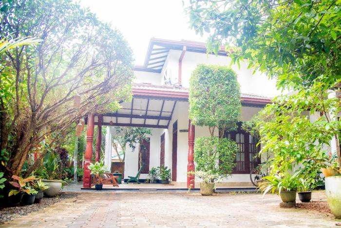 Villa Aanya Hikkaduwa