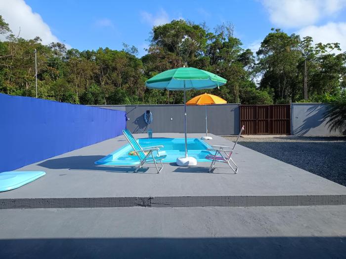 Casa com Piscina e ampla area de festas