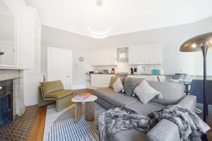 Chic 1 Bed Terrace Apartment in Notting Hill FREE WIFI by City Stay Aparts London