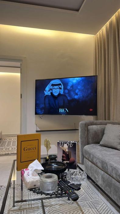 شقه بغرفه وصاله دور ارضي