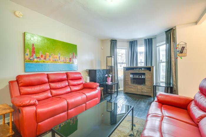 2 Mi to Red Line Chicago Home Near Sherman Park