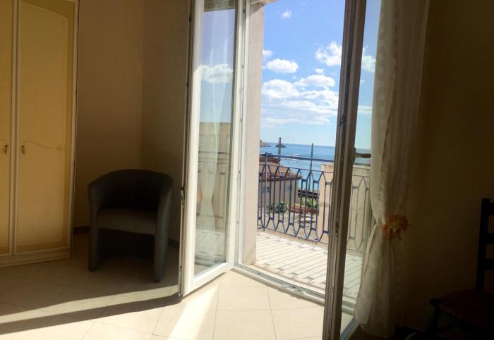 Holiday Rentals Taormina