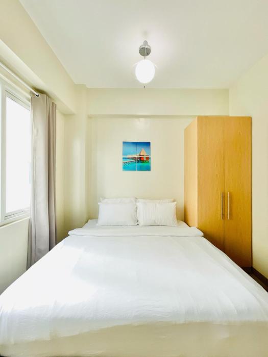 28 Central Location King Studio