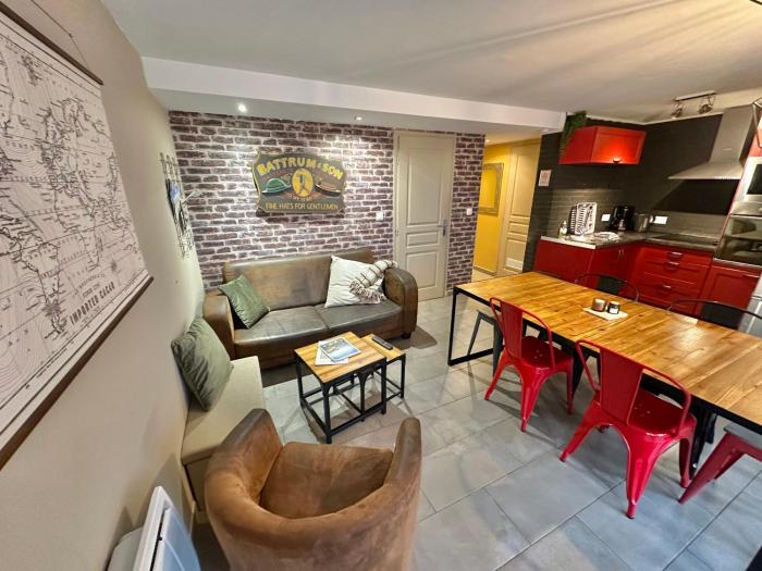 RDC avec Courette - jusquà 6 pers - Plage à 100m