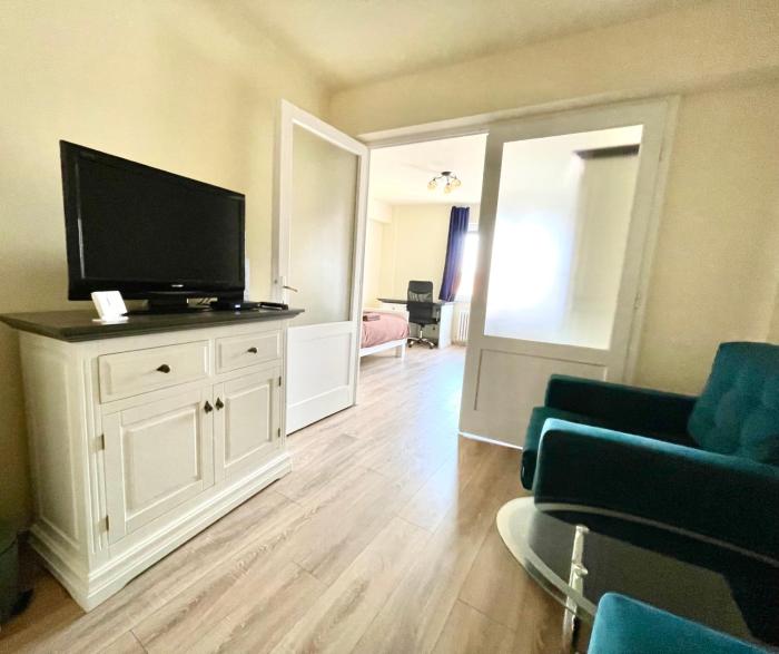 Cozy Central One Bedroom