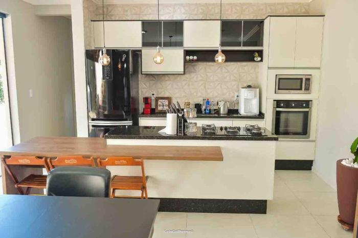 Linda Casa com vista para mata