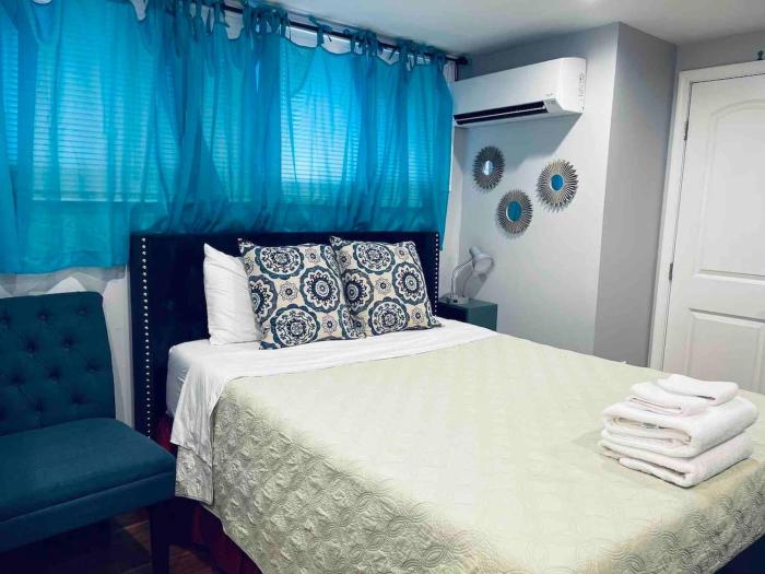 Luxe City Hall Suite by Rittenhouse Square