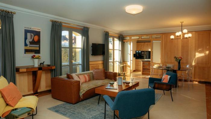 Superbe appartement entier et traversant 135m2, classé 5 étoiles, Sarlat centre