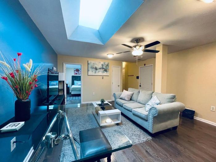 Cozy 1BD Apt - Magic Garden in Center City