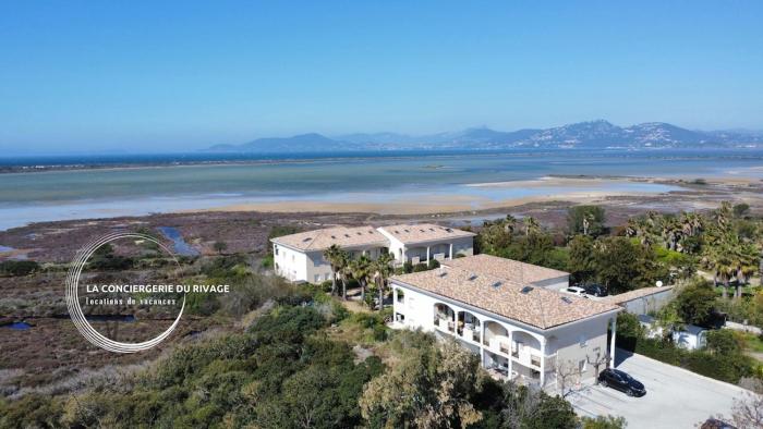 Les Salins dAzur - Terrasse - Proche de la plage