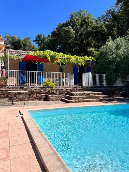 Villa paisible et relaxante avec piscine a la campagne