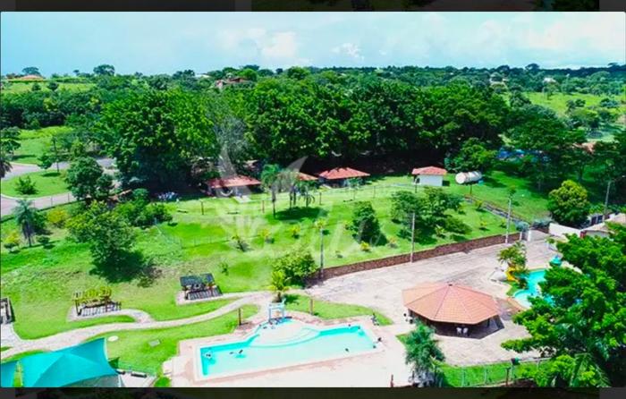 Chácara em Hidrolandia