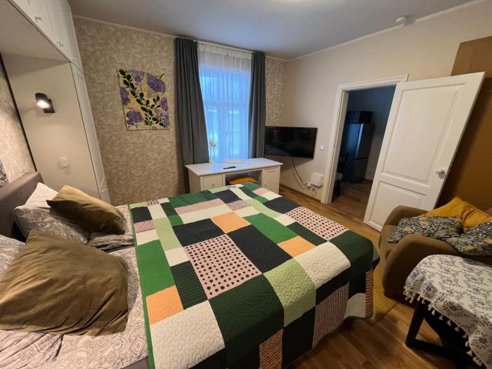 KarlovaIdyll 7 - Homey Apartment with FREE Parking!