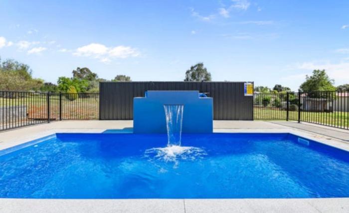 Bellevue Holiday House