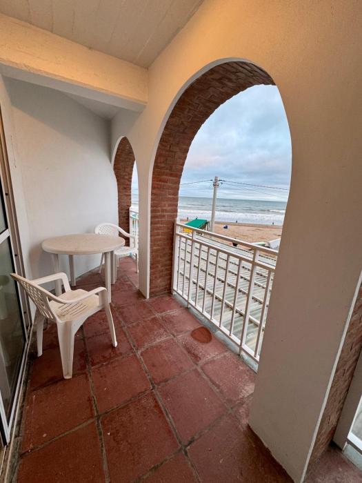 Frente al mar con Balcon la mejor ubicación centro