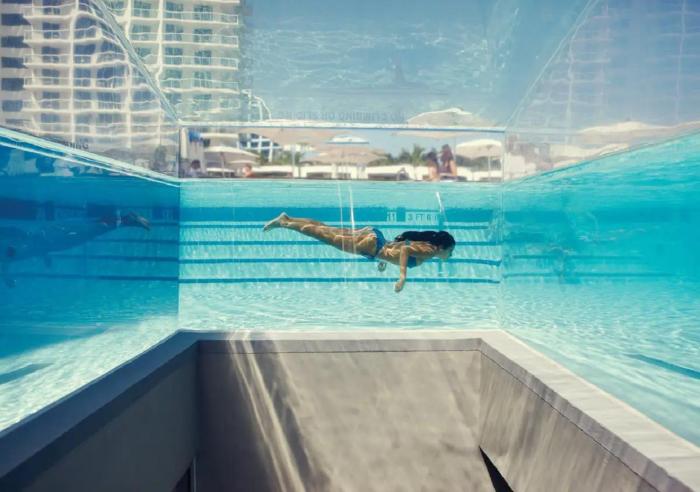 One Lux Stay at W Residences
