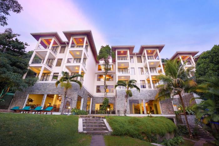 Mount Randholee Resorts & Spa