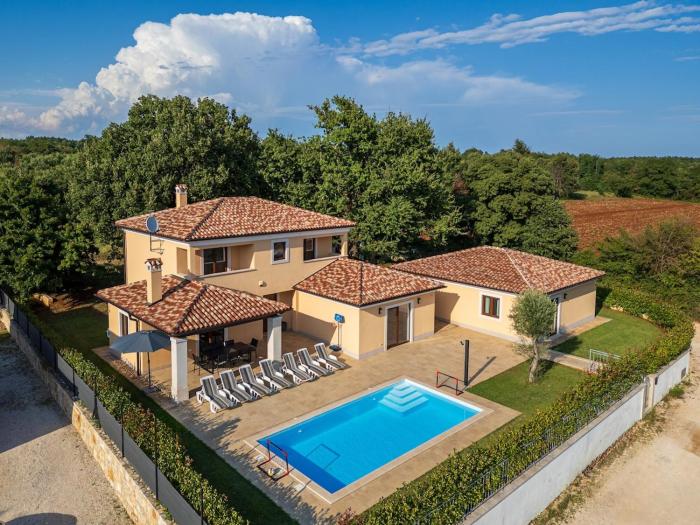 Villa RE by Istrialux