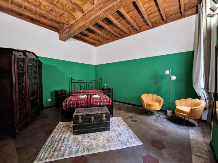 HOUSE, piazza castello