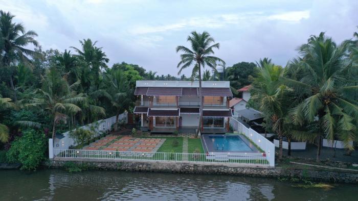 Kumarakom Sunview