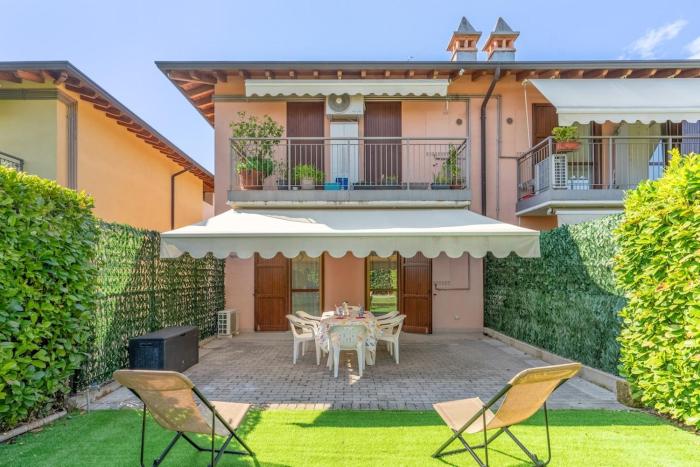 Ortensia House with Garden and Solarium Area