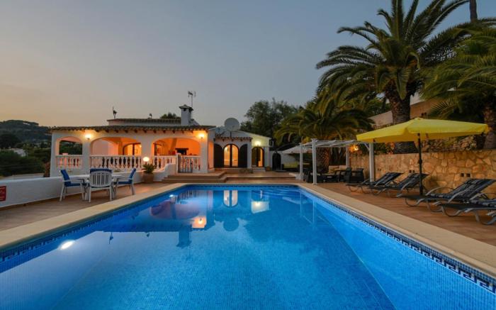 Beautiful villa near the sea and golf course