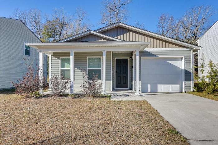 9 Mi to Shore Family-Friendly Sunset Beach Home