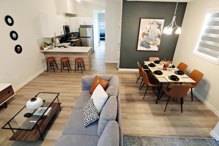 Downtown 5 Bedroom, AC, Rogers, Commonwealth, EXPO