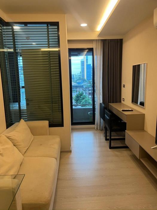 Luxury Condo Libary Pool Gym BTS King Bed