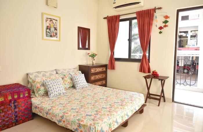 Casa Melora, 2bhk Ac apt in Candolim, Beachwalk