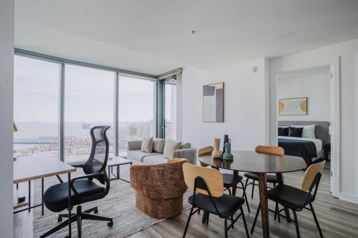 Blueground Rincon Hill pool EV near Ferry SFO-1796