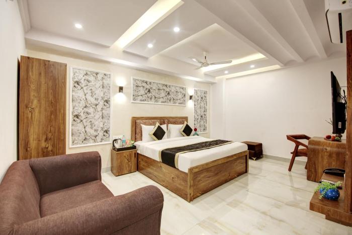 Hotel The Emporio Grand 5 Mints walking from Vaishali Metro Station