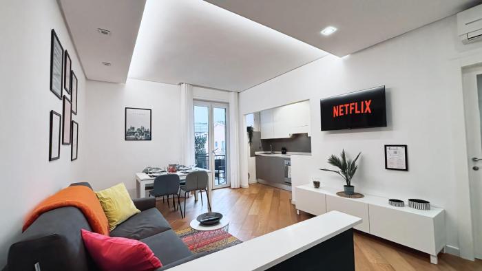 BEST STADIUM STAY- central, quiet, easy parking