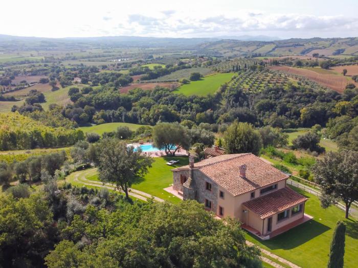 CASALE OMBRONE 11, Emma Villas