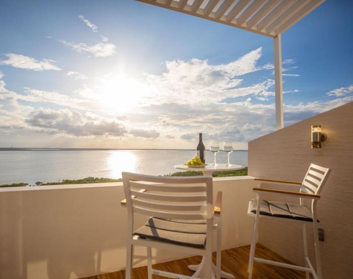 Ocean & Lagoon View Penthouse