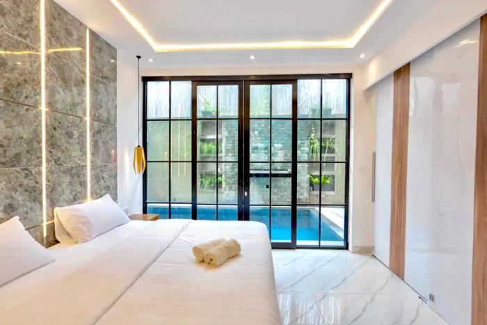 Cozy Seminyak Loft 360