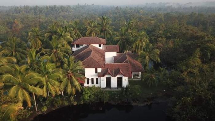 Lagoonvilla hotel