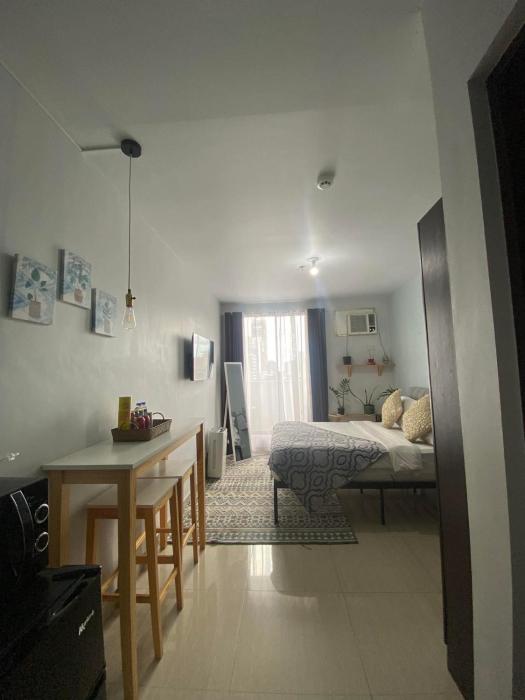 Ohana Buenbyahe Studio Rooms with balcony in Mandaluyong, Edsa Shaw Mrt and Megamall