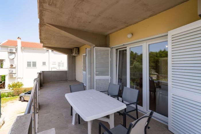 Apartments Tony Near The Beach