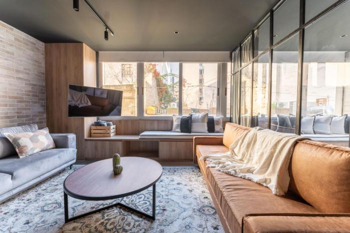 Acropolis Moonlight Suite