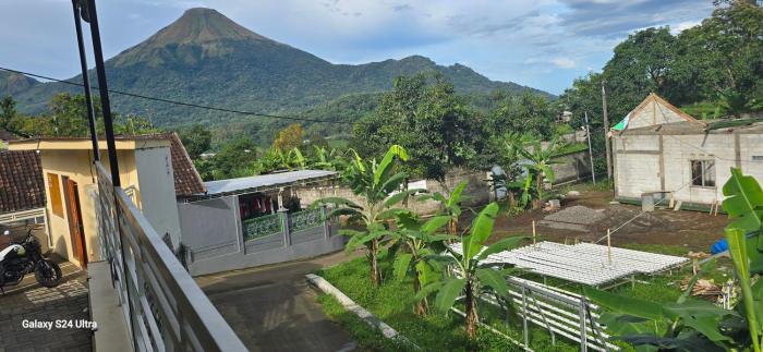 Holi Homestay Trawas