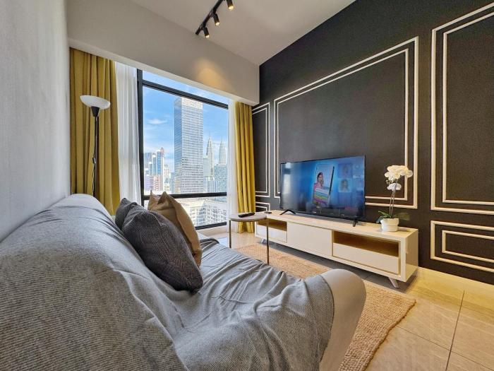 Axon Bukit Bintang Cozy 1BR Suite with KLCC View