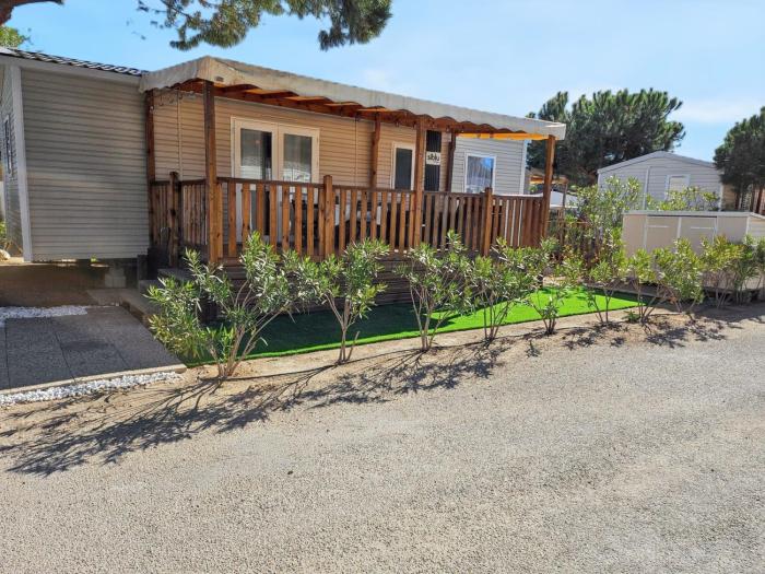 Bungalow cosy à Canet-en-Roussillon avec piscine partagée