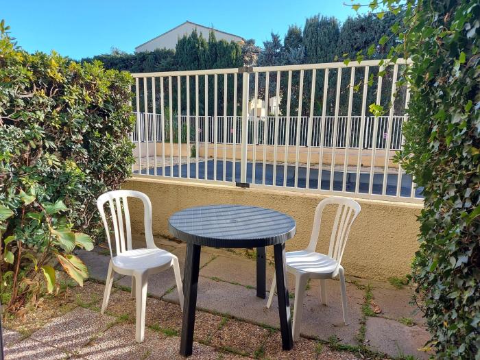 Studio Cabine 4 Pers. avec Wifi, Piscine, Parking à 500m de la Plage dArgelès - FR-1-776-54