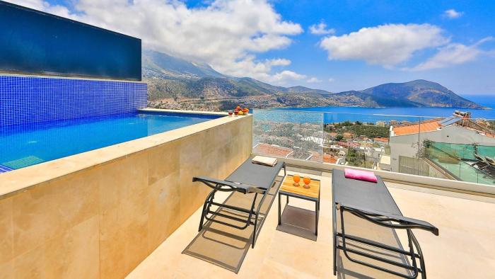 Seaview Luxury Apartment - 6839